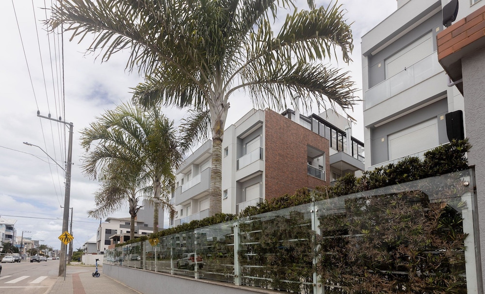 Building With Pool and gym in Floripa - RGN
