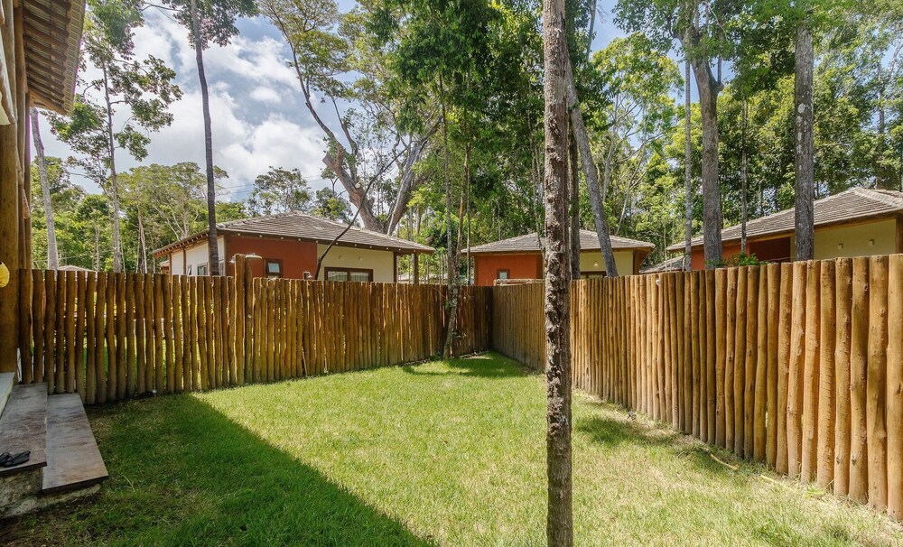Houses in the Ecovillage D'ajuda Condominium - EVL