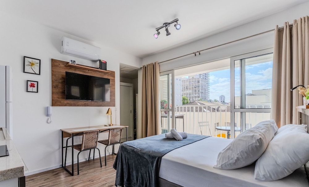 Studio w/ Pool Near Morumbi Shopping Mall Jbn0043