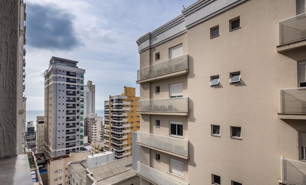 IFT - Ed. Infinity Tower Flat 350m From Meia Praia