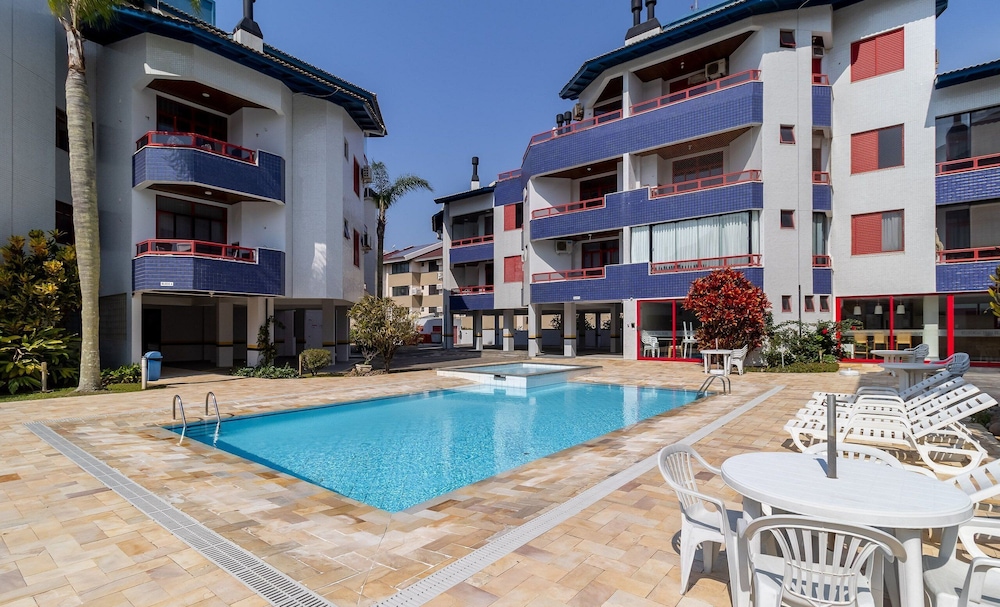 Comfortable Apart 150m From Praia Brava Rra0205