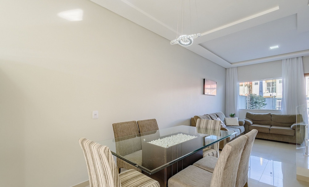 House With 2 Suites and Barbecue Lrm0226