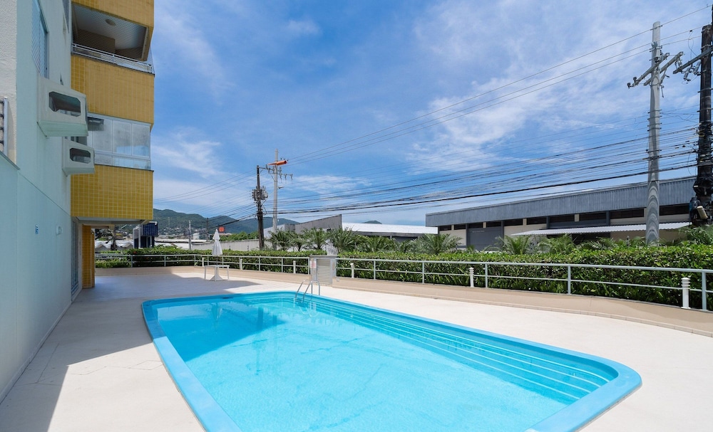 Apt w/ Barbecue and Jacuzzi in Floripa Idb0701