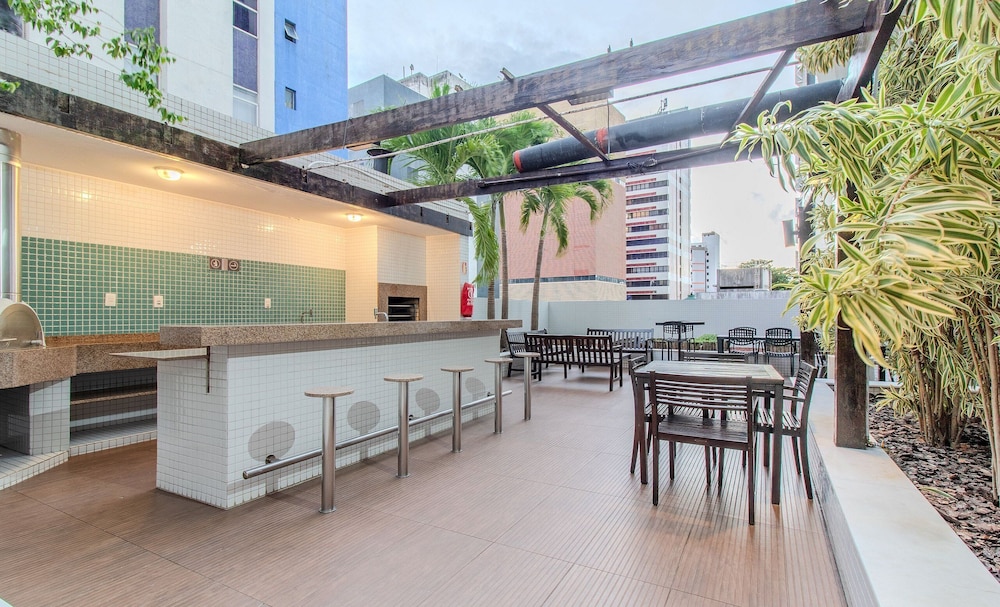 Accommodation With Pool, Sauna, and gym in the Heart of Salvador - AAP
