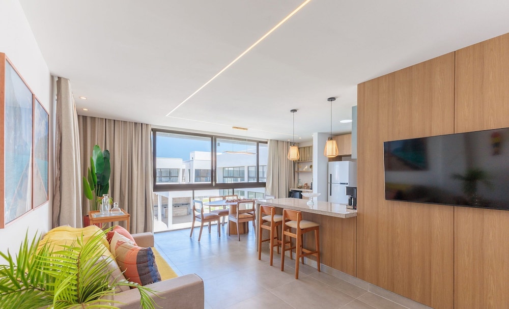 Modern and Sophisticated Apartments Near the Beach in Marau VLL
