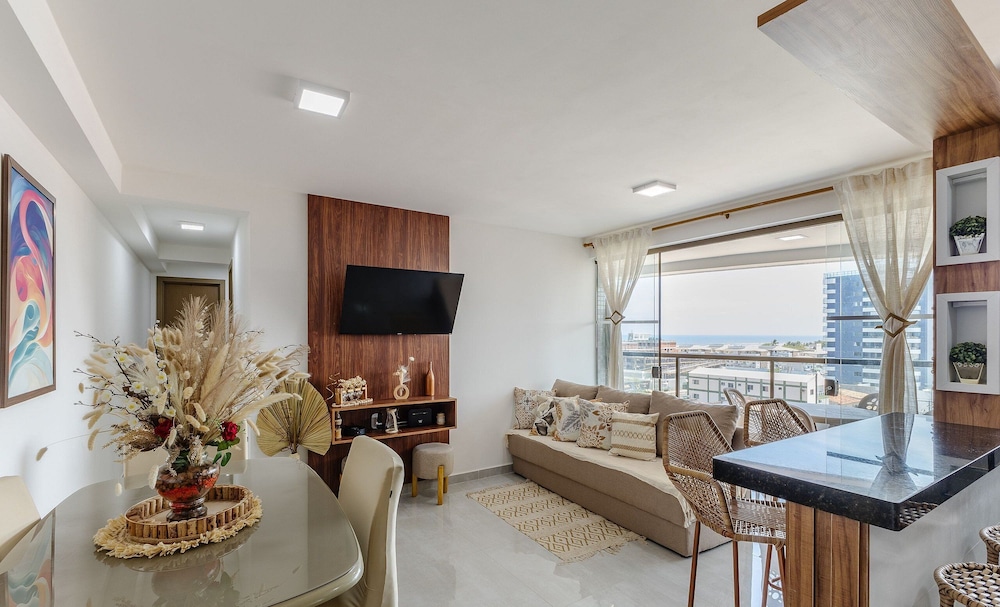 Building With Swimming Pool 300m From the Beach in Ilheus - MMD
