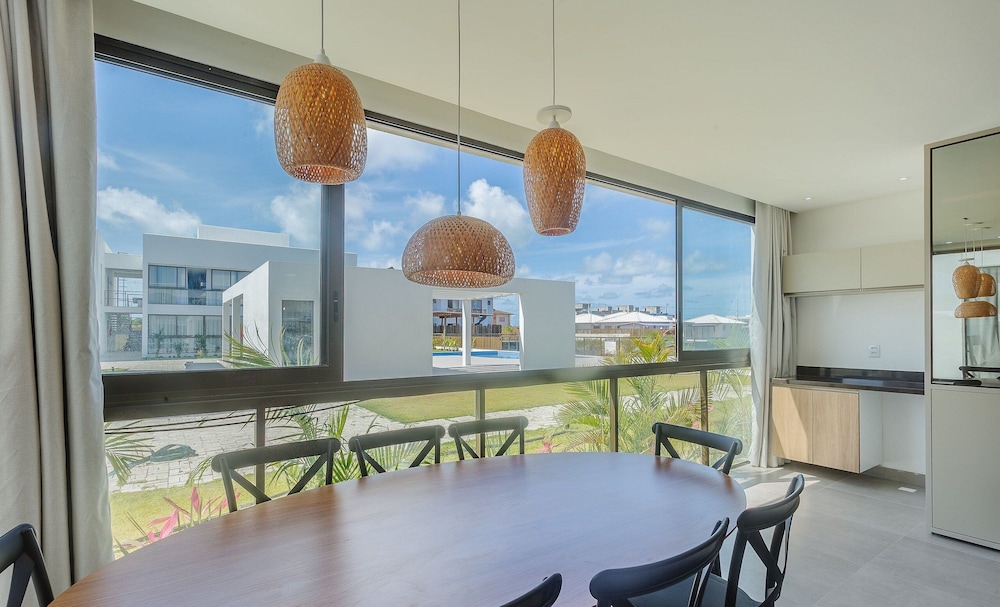 Modern and Sophisticated Apartments Near the Beach in Marau VLL