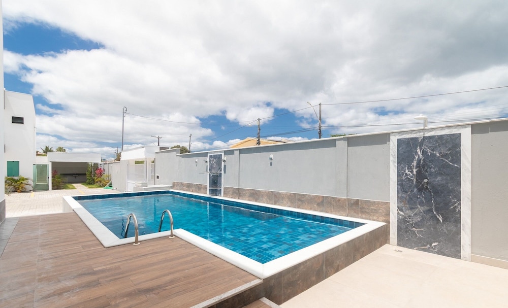 Apt 3 Bedrooms in Condo w/ Pool Csv0006