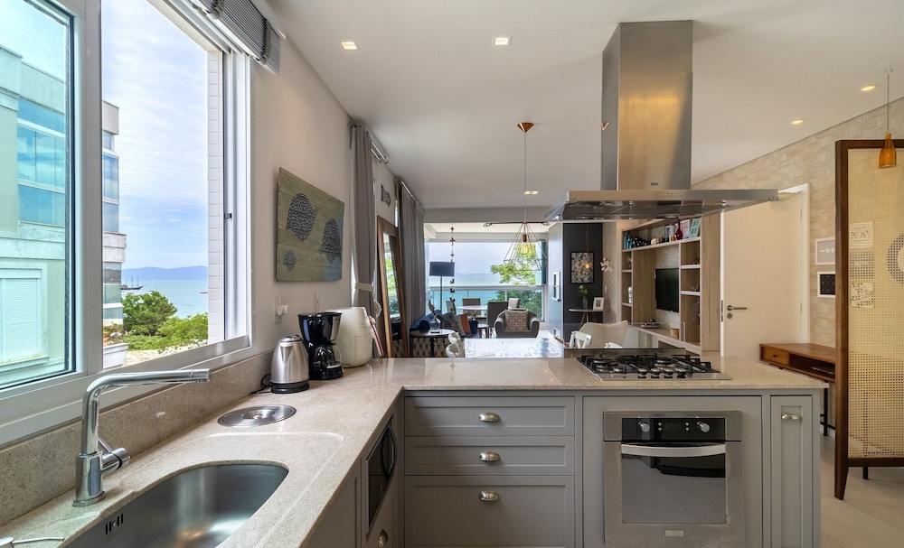 Apartment Front to the Sea With Barbecue Vdr0202