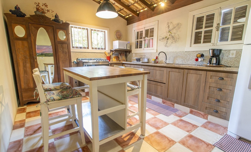 Comfortable Duplex in Praia do Rosa - SC Rfe000