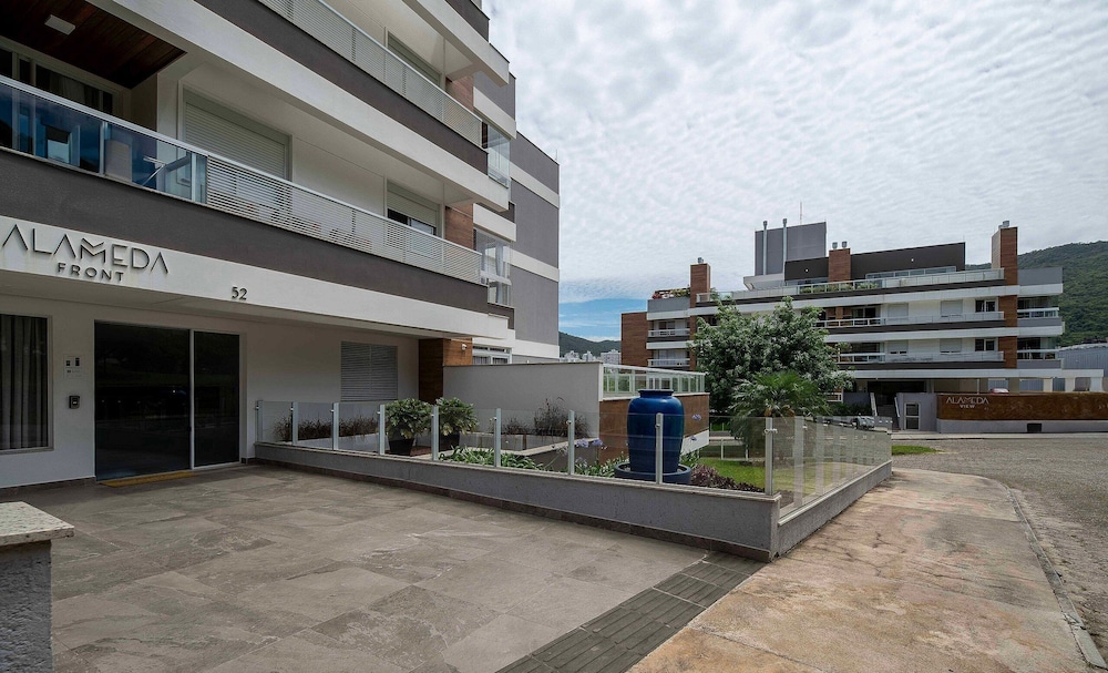 Apartment With Barbecue in Itacorubi Aft0210