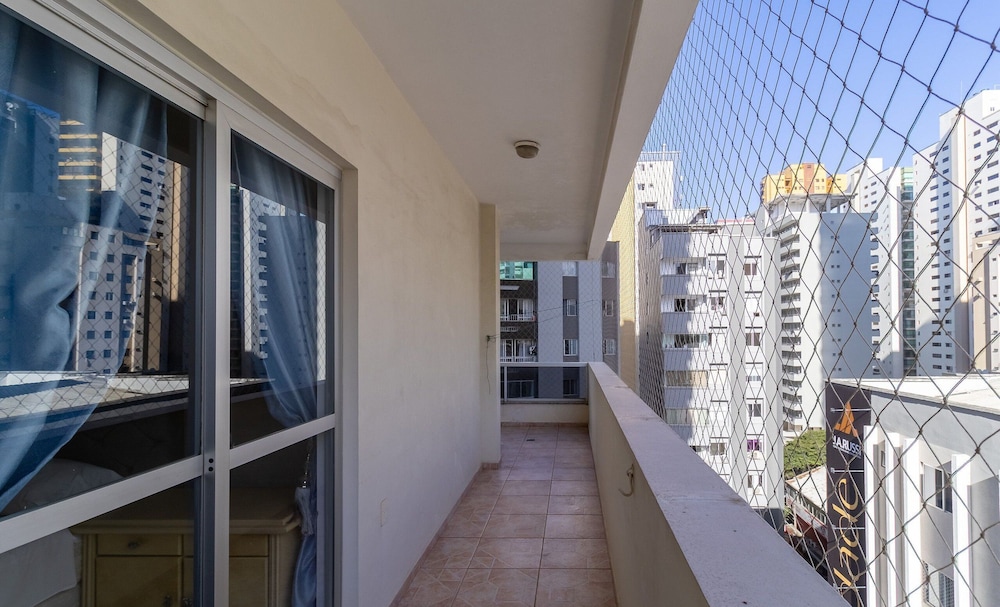 3 Bedroom Aprt w/ Suite 200m fr/ the Beach Ime1001