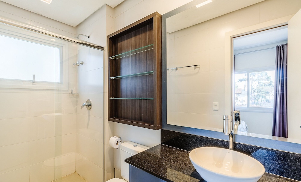 Beautiful Apartment With Heated Pool Cap0302