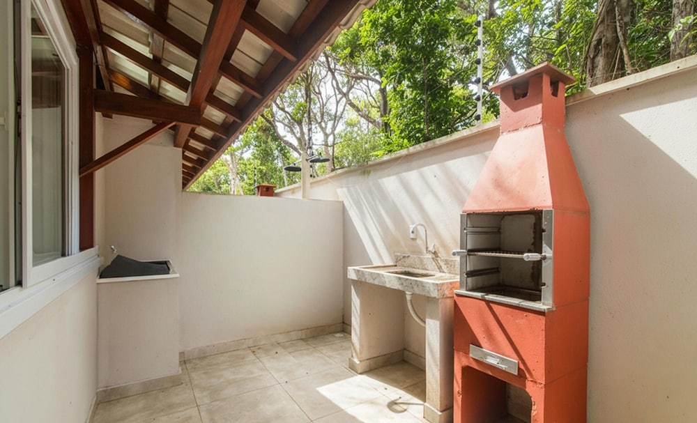 House 2 Suites in Condo w/ Pool Mnt0058