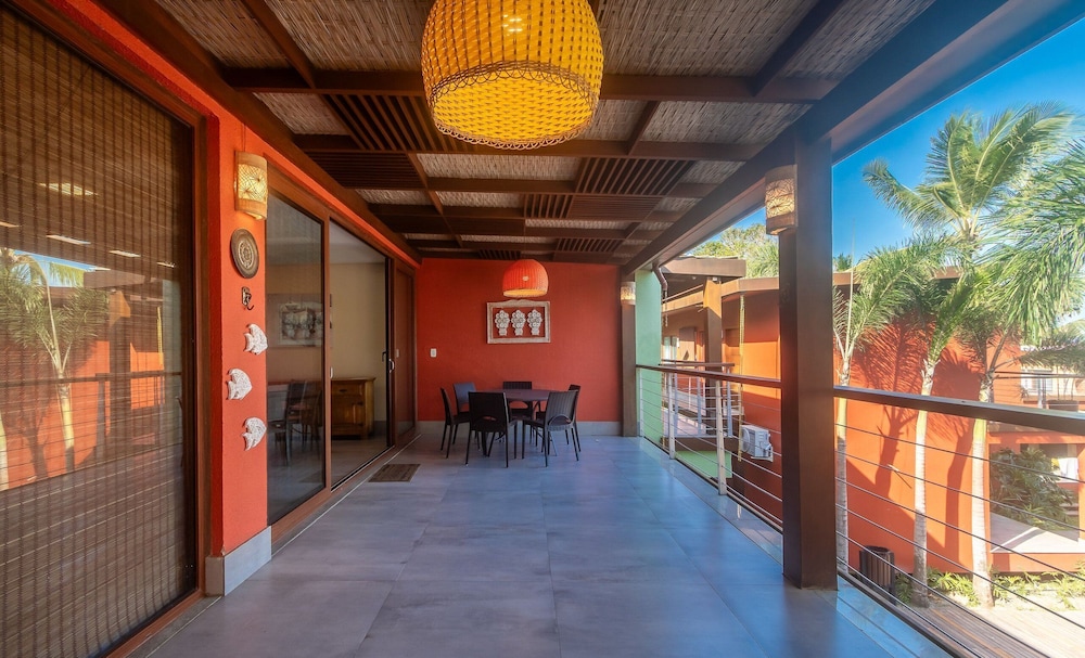 Fully Equipped Apartments in an Oceanfront Condo With Leisure Area and Pool Vvas
