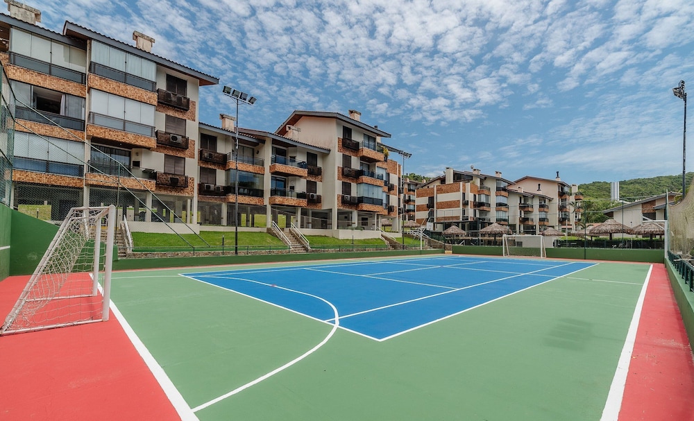 Apt 300m From the Charming Praia Brava Ccu203