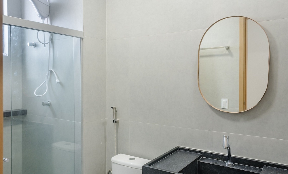 Modern apt With Pool and 3 Suites Vka0115