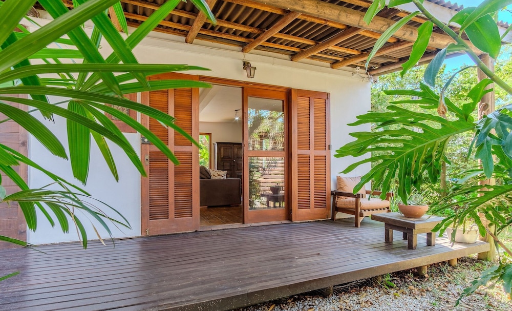 House, Beach, and Nature in Ibiraquera Tan0000