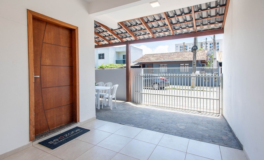 Casa 2Q c/ churrasq. 600m orla MCA0609