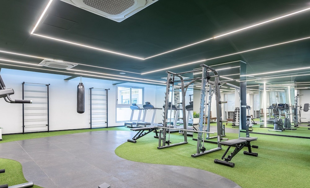 Studio 300m From the Indianopolis Metro Ois1003