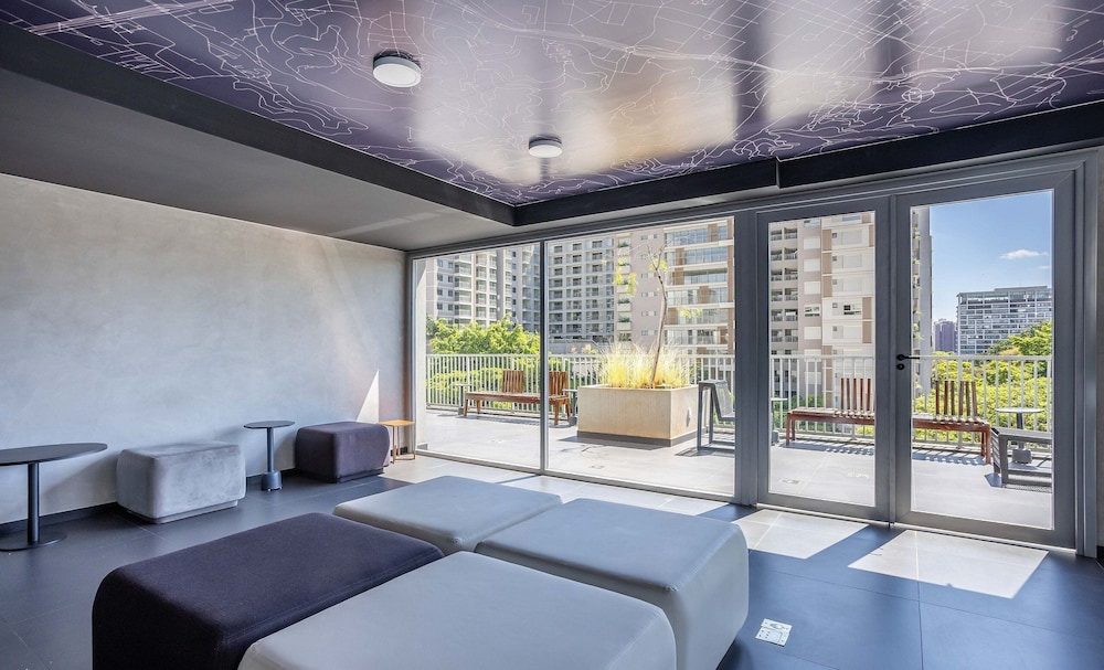 Studios in a Condo With a gym in Indianopolis - COI