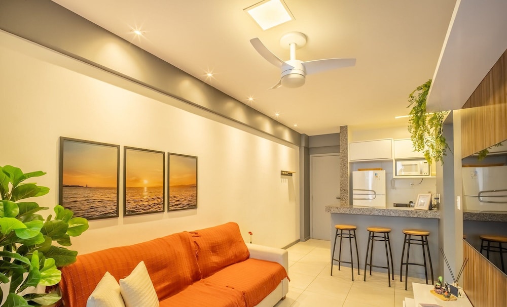 Apart in Condo w/ Pool and Gym Ste0312