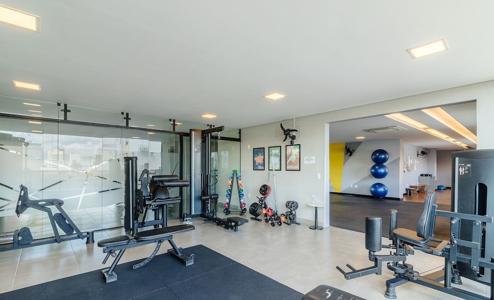 1BR Apt w/ Pool 650m From Beach Pdn0113