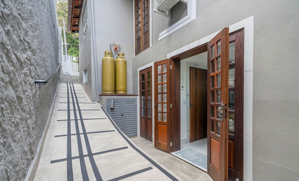 PSN - Apartments Close to Cabecudas Beach