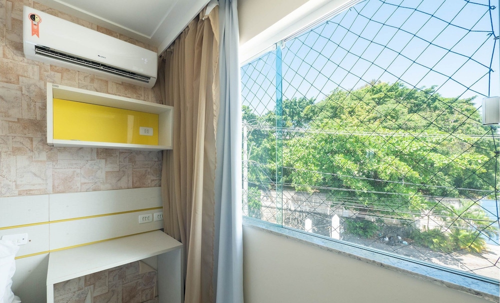 Apt. w/ Balcony 500m From the Beach Rei0206