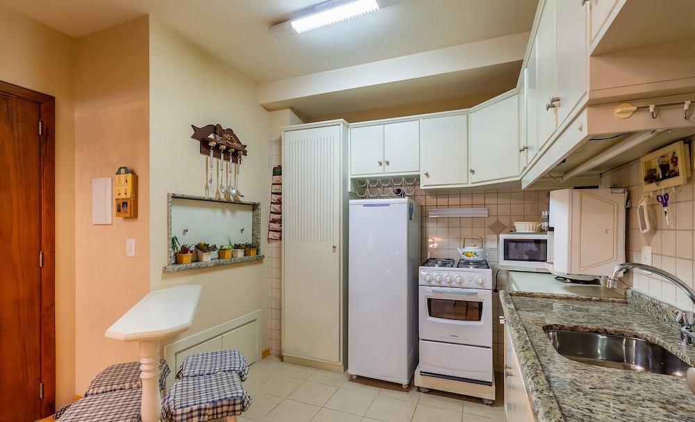 Apt w/ Fireplace 650m Mini Mundo Gramado Jpa102