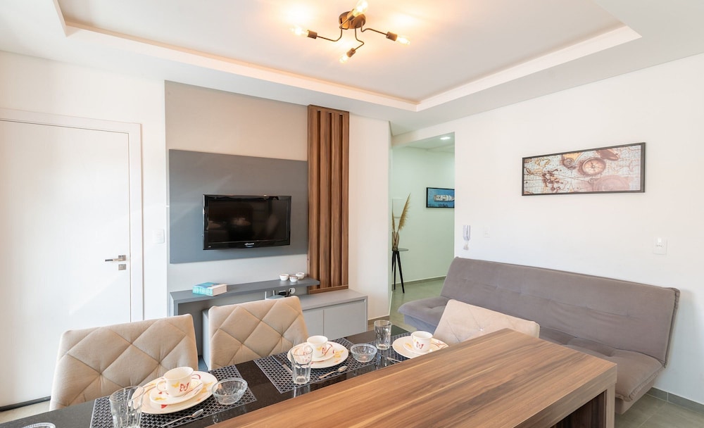 Apartment 100m From Tabuleiro Beachfront Cir0102