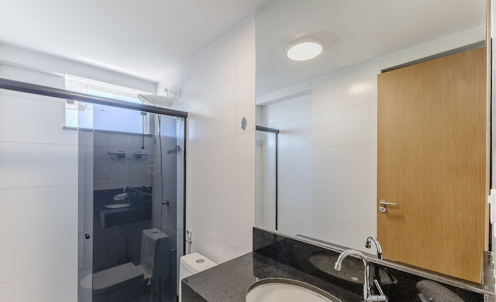 Building With Swimming Pool 300m From the Beach in Ilheus - MMD
