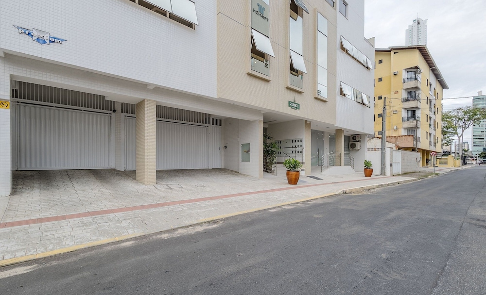 Apt w/ BBQ Garage 550m From Beach Zuc0703