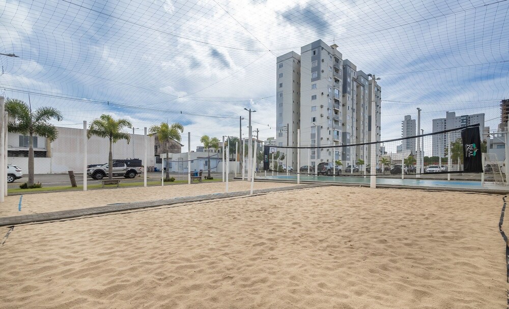 2BR Apt w/ BBQ 600m Beach Rag0406