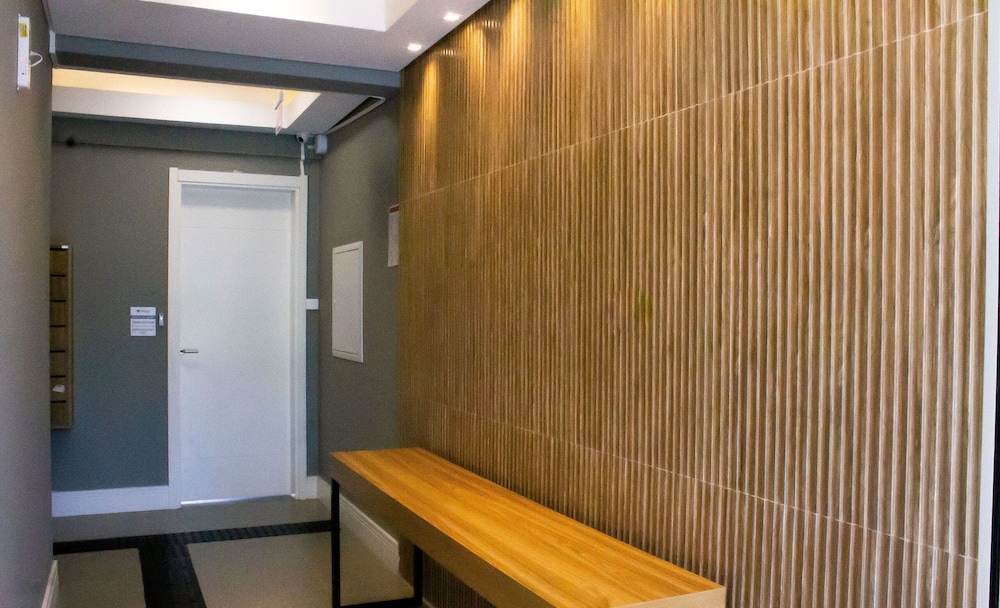 Modern Apartment With Pool and Barbecue Crr201