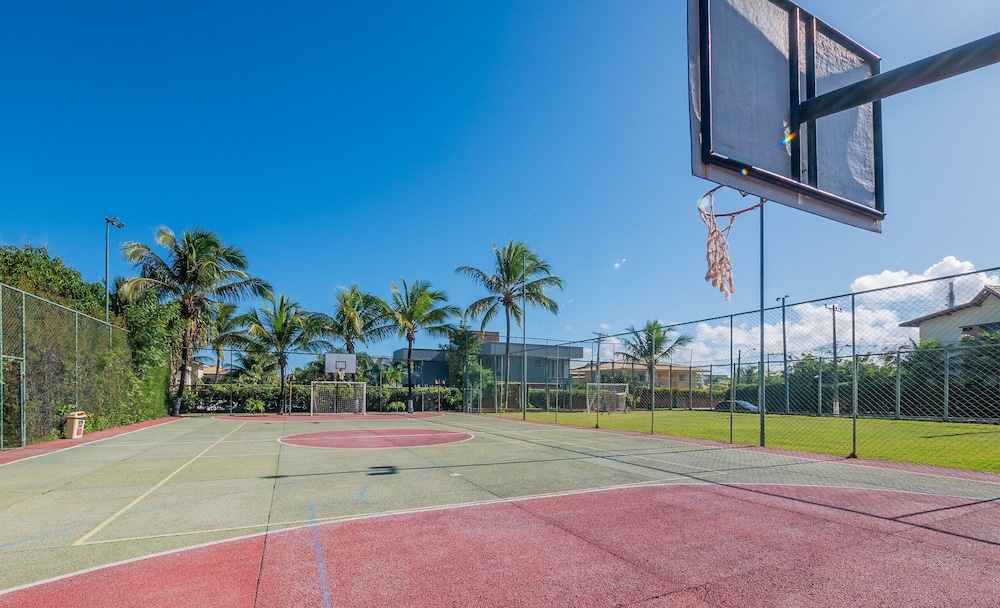 Condominium With Gym and Pool in Guarajuba - Camacari GSH