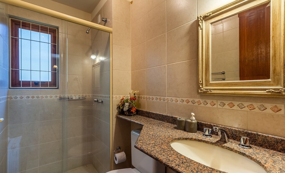 Apt w/ Fireplace 650m Mini Mundo Gramado Jpa102