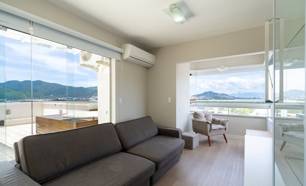 Apt w/ Barbecue and Jacuzzi in Floripa Idb0701