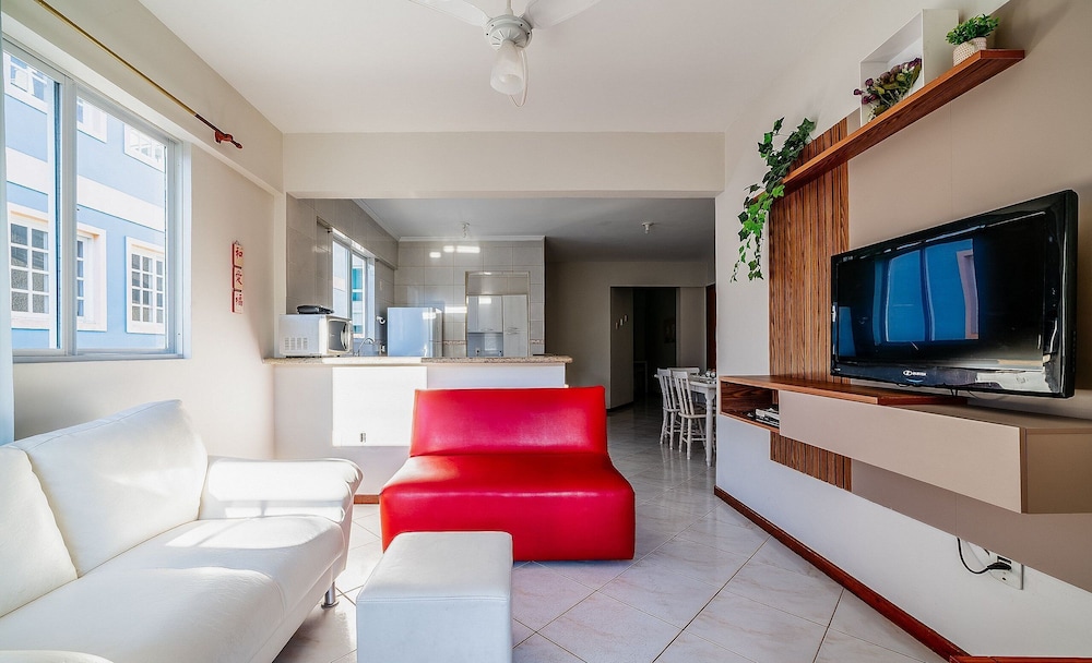 Apt W/barbecue 3 Minutes From Bombas Beach Fdl101