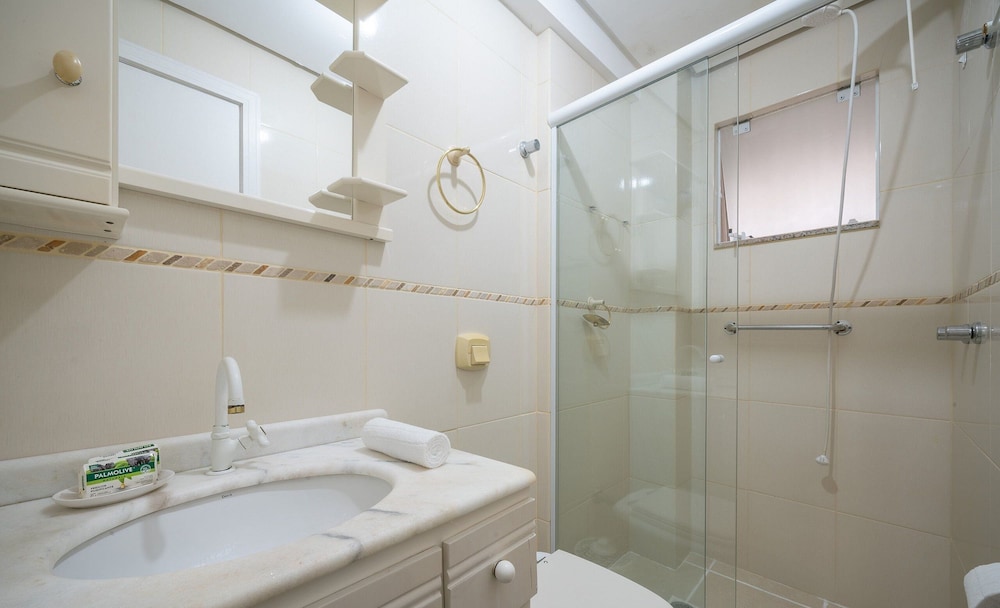 3bedroom apt Great Locat. 450m From Beach Ems0101