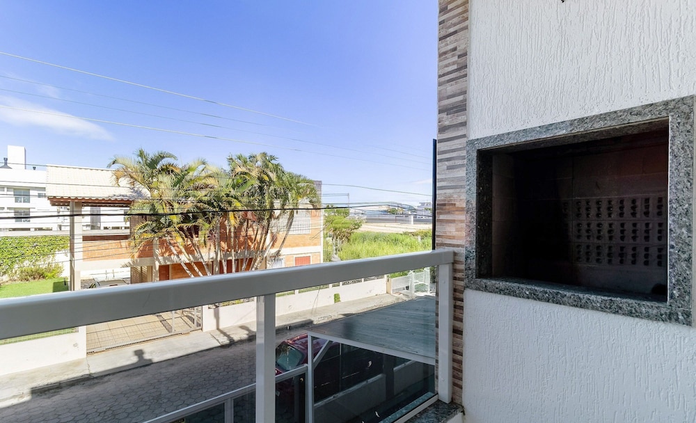 Ap W/bbq 2 Bedrooms 750m From the Beach - Rob203