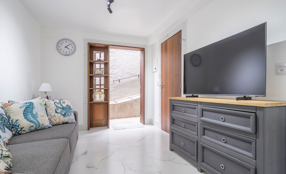 PSN - Apartments Close to Cabecudas Beach