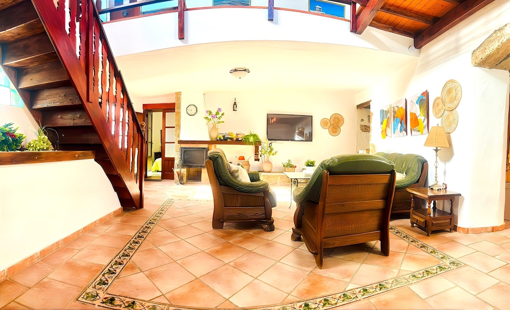Villa Medinilla With Private Pool in Conil