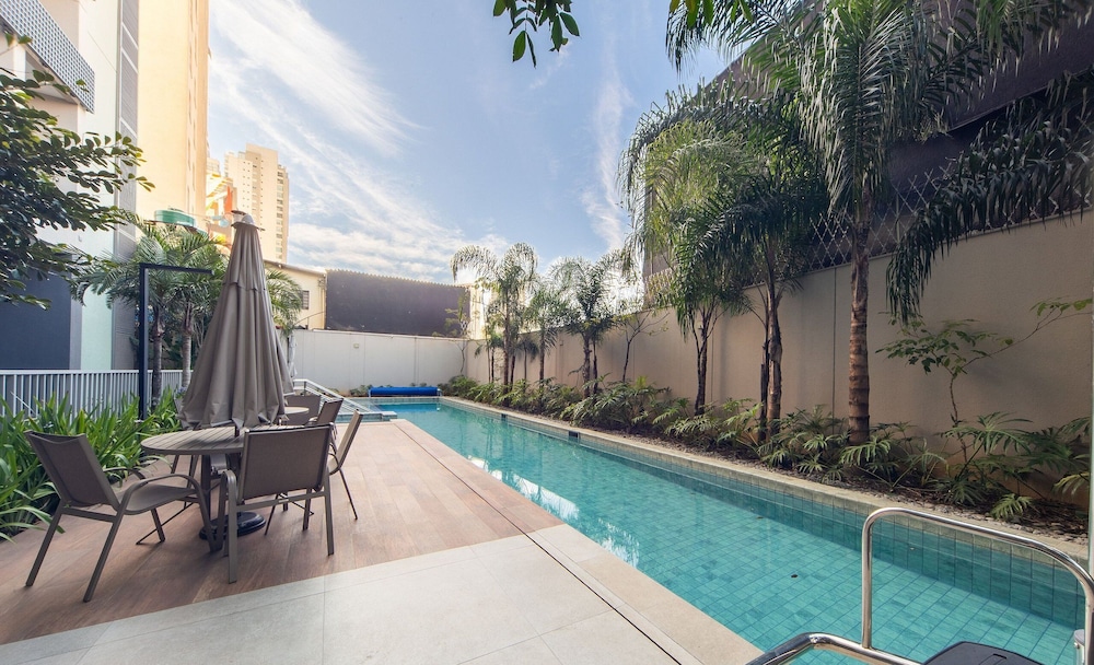 Beautiful Studio 290m From the Metro Hox1010
