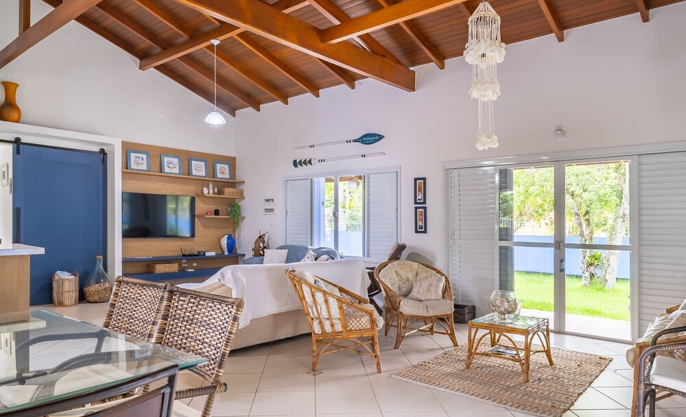4BR Home w/ BBQ 100m From Beach Jat0355