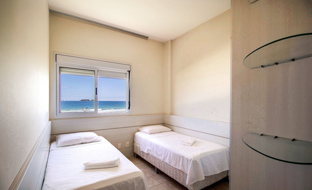 Foot in the Sand Condominium With Pool in Florianopolis - EAR