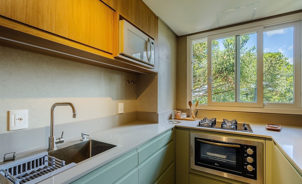 Apartment With 2 Suites and Barbecue. Mde0406