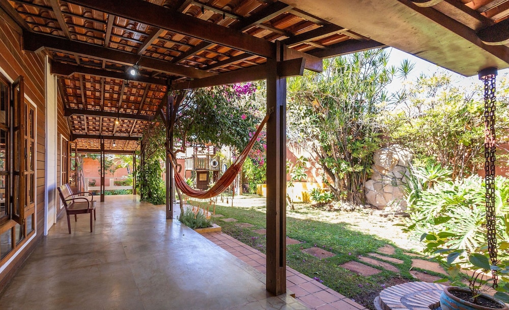 Charming House w/ BBQ in Vila Planalto Act029