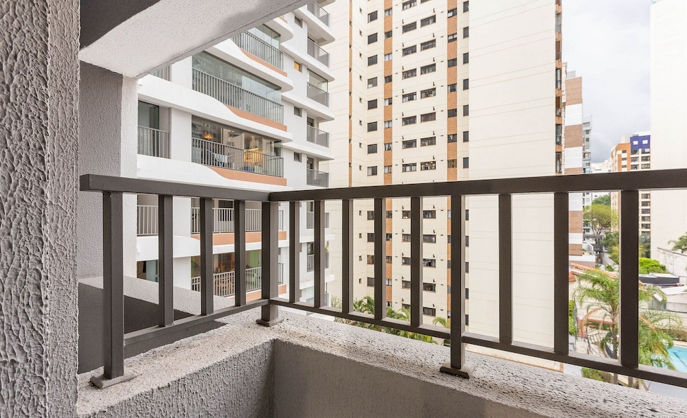 Modern Apartments With Fitness Area and Coworking in the Best Location of Pompeia, SP - DIO