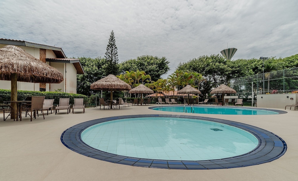 Apt 300m From the Charming Praia Brava Ccu203